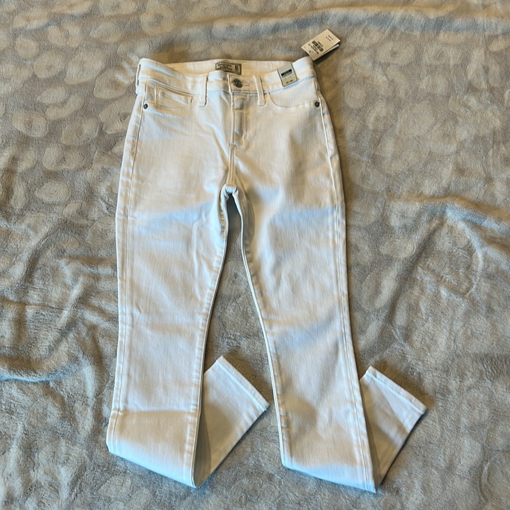 NWT Ambercrombie Fitch A & F Harper Super Skinny White Jeans Size 24 Short
